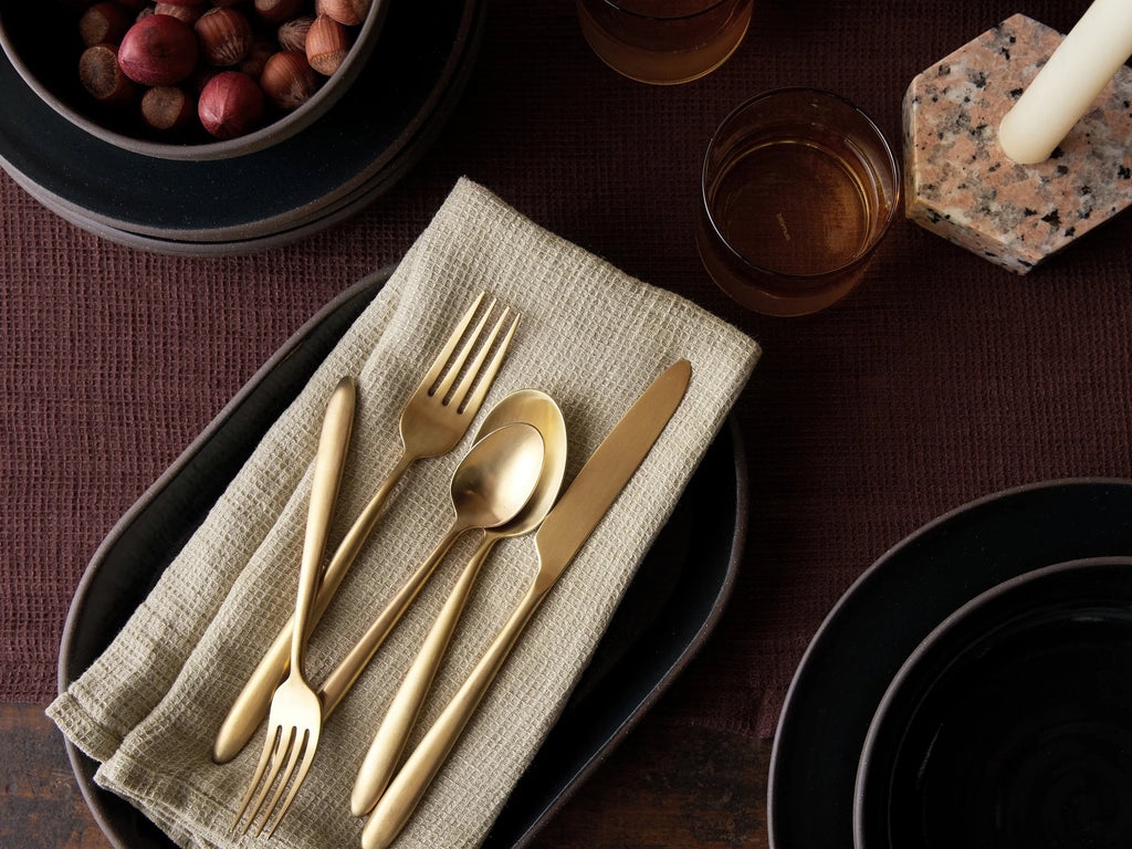 Velo Flatware Set